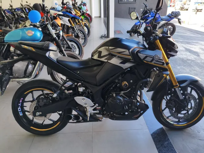 MT 03 YAMAHA