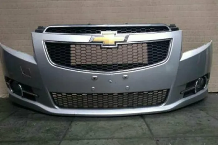 Para choque dianteiro Cruze 2013