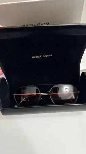 Óculos Giorgio Armani top de linha de 2100 por 1299