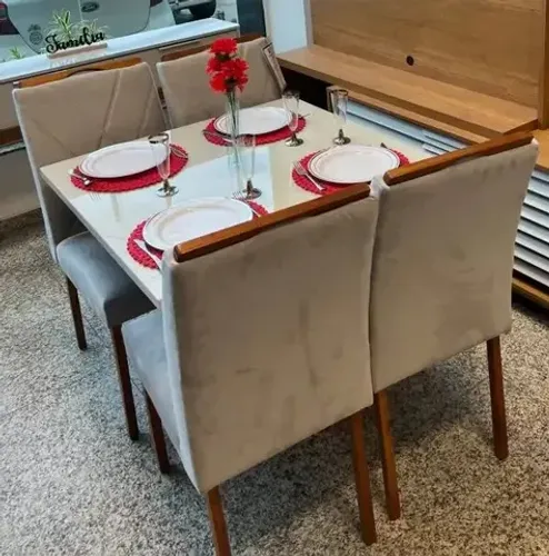 Mesa Los Angeles 90x90 com 4 cad. madeira maciça
