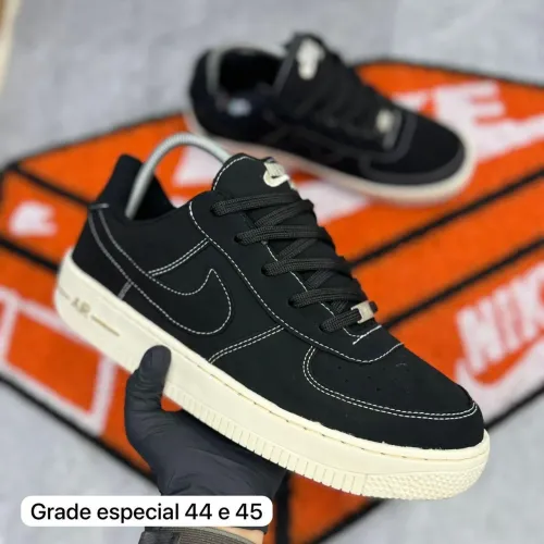 Tamanho especial Air force 44 e 45
