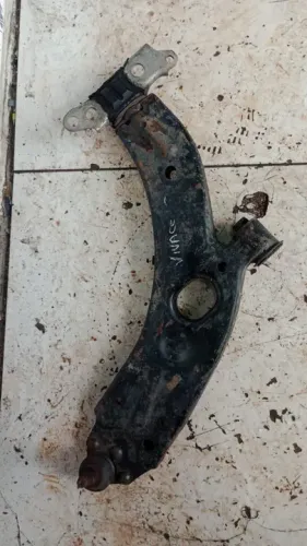 Bandeja Fiat uno Vivace lado lodo direito