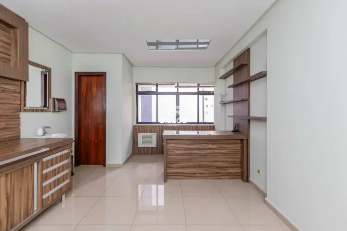 Sala com 27 m² para alugar no Bigorrilho em Curitiba