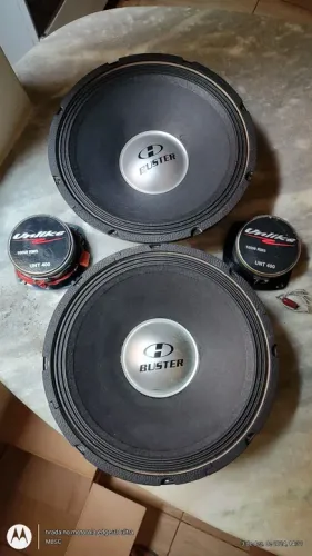 Alto Falante e Twitters.