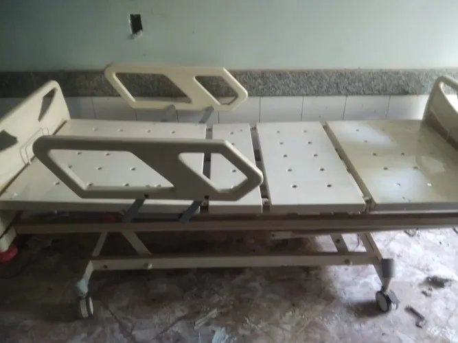 Cama Hospitalar 2 manivelas