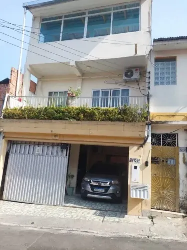 Casa c/ 3 Pisos sendo 3 dormitórios c/2 suítes Troco em Apto de 02 Qts no Eliza Miranda