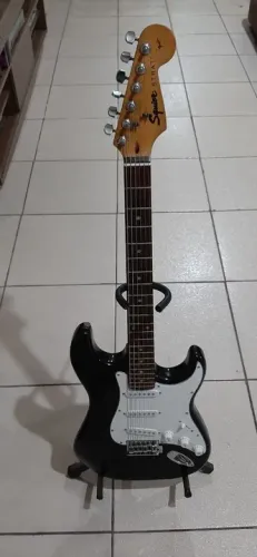 Guitarra Squier Strat 