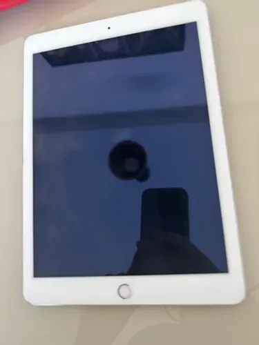 Ipad excelente estado modelo A1567 pouco usado