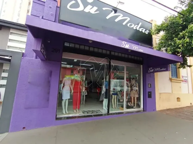 Locação de Comercial / Salão na cidade de Araraquara