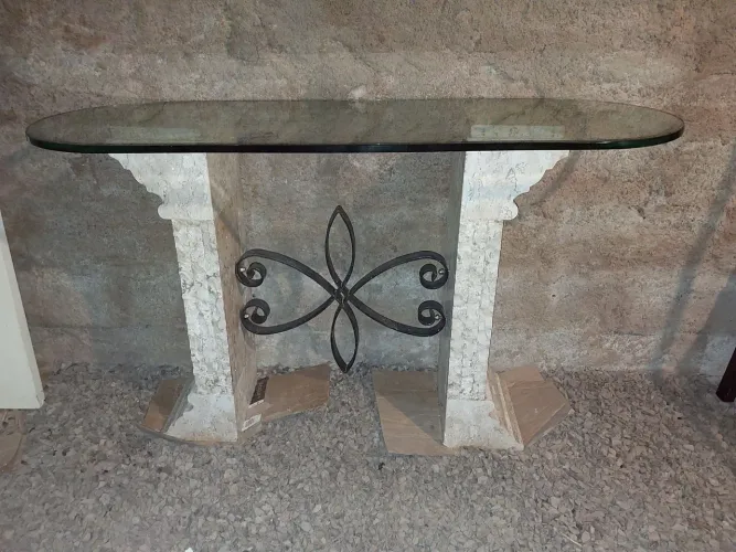 Mesa de apoio elegante com vidro temperado