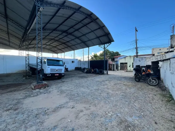 Galpão/Pavilhão Salão Comercial para Aluguel em Aerolândia Fortaleza-CE
