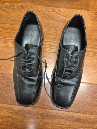 Sapatos Masculinos de Couro Pretos