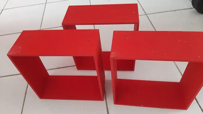 3 Nichos quadrados vermelhos de parede Novos