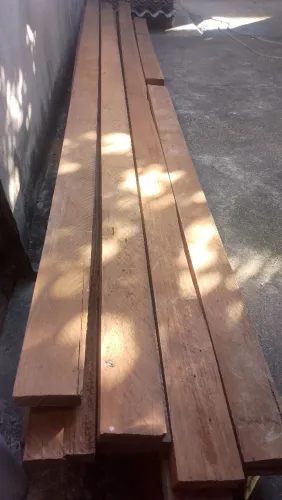 Vendemos peças de madeira...