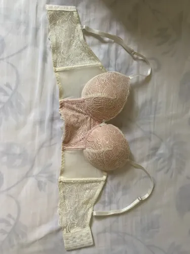 Corset rendado nude e bege