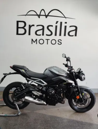TRIUMPH STREET TRIPLE R 2023/2024 - 7.330KM