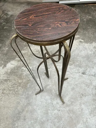 suporte de ferro artesanal para bebedouro ou planta