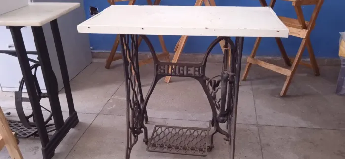 Pé de máquina Singer