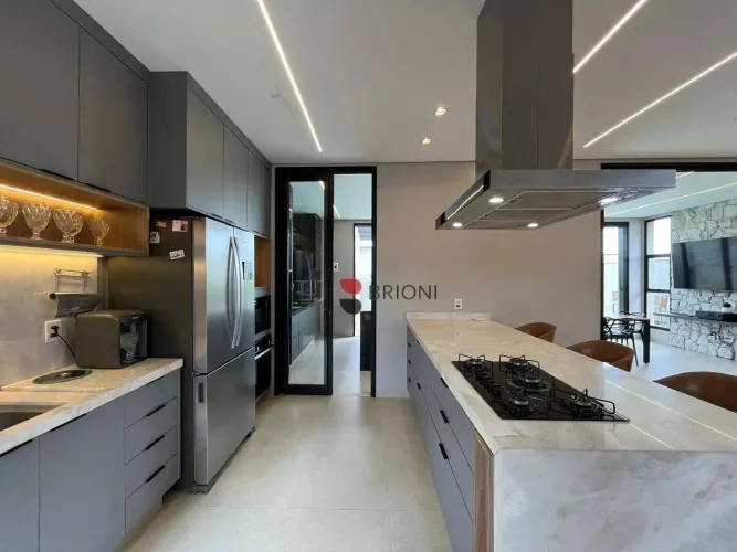 Casa sobrado alto padrão com 268 m², 4 quartos suítes à venda no Condomínio Vivendas da Ma