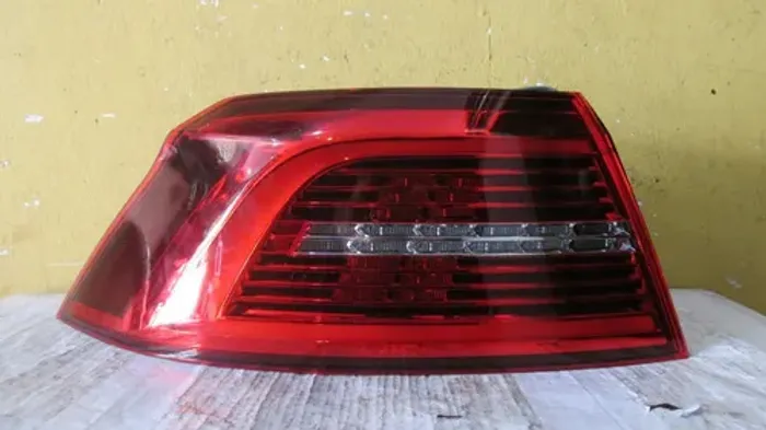 Lanterna Volkswagen Passat 2018 Led L18101959