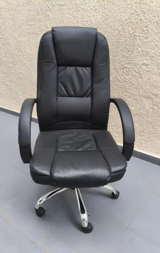 Cadeira Executiva Presidente Giratória Fox Racer C300 Preta Nova
