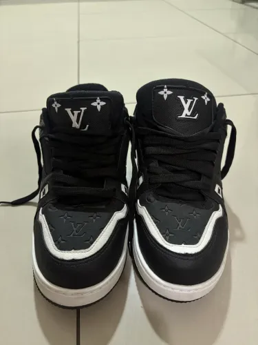 Tênis Louis Vuitton