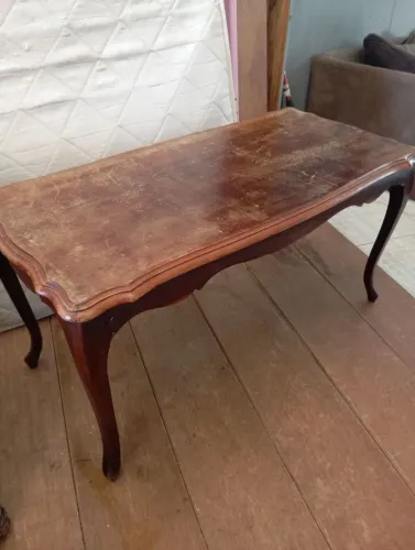 Mesa de centro antiga estilo chipandele