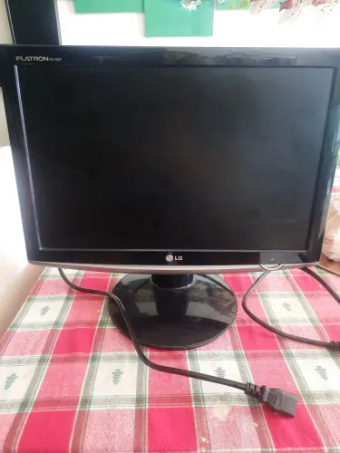 Monitor LG Flatron W1752T