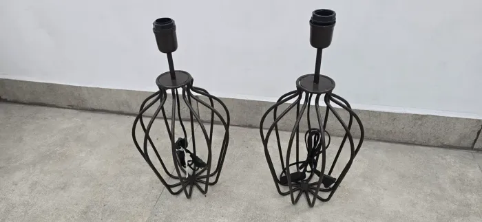 PAR DE BASE DE LUMINÁRIA DE MESA ANFORA