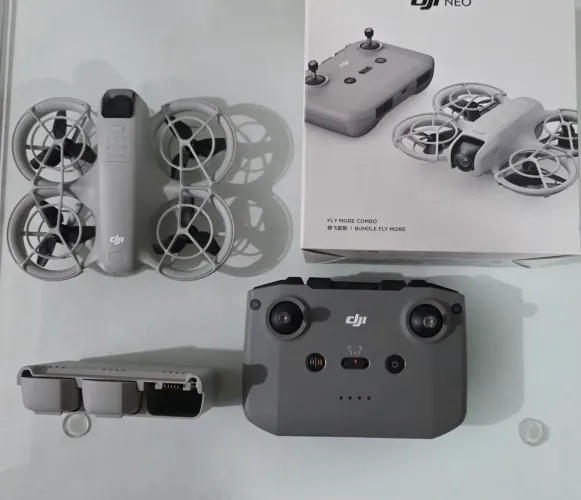 Drone DJI NEO FLY MORE COMBO