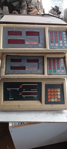 3 - BALANÇAS ( PRECISA DE MANUTENÇÃO ) VENDO NO ESTADO  /// R$250,00 CADA 
