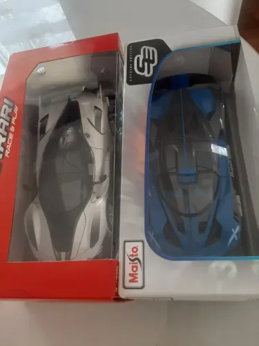 Burago  1/18 Ferrari &  Bugatti 