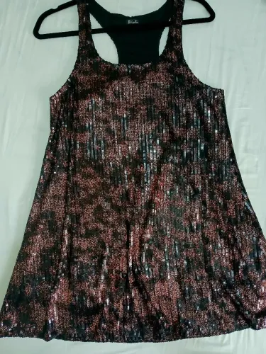 Vestido evasê com brilho