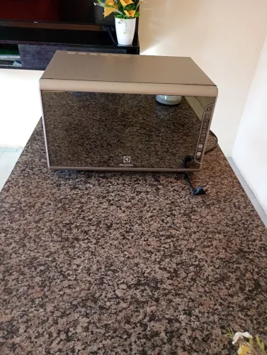 Microondas 34 litros eletro lux 