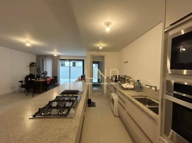 Apartamento com 3 dormitórios à venda, 205 m² por R$ 2.200.000,00 - Canto - Florianópolis/