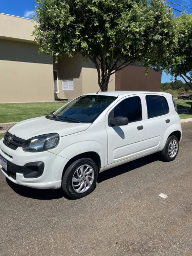 Fiat Uno Attractive 1.0 EVO Fire Flex 8V 5P 2021