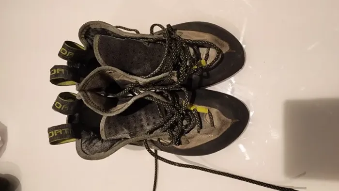 Sapatilha de Escalada La Sportiva TC Pro 40.5eu ressola nova