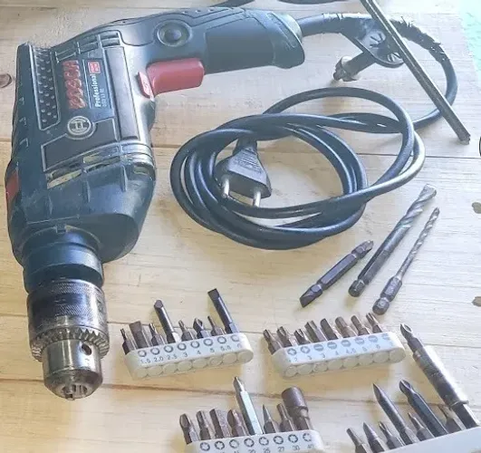 Furadeira elétrica industrial bosch