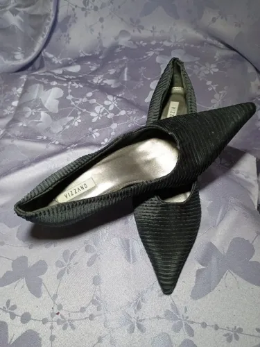 SCARPIN VIZZANO PRETO ACETINADO