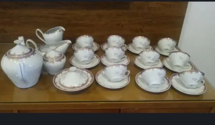 Porcelana REAL antiga 27 peças