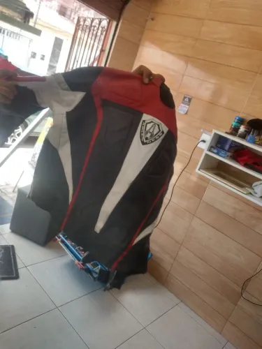 JAQUETA COURO  ALPINISTARS 