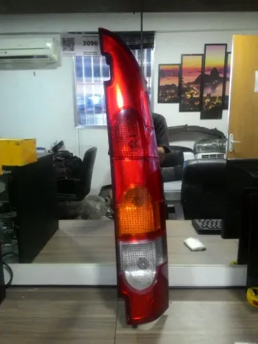 Lanterna Direita Renault Kangoo 1.0 16v 2003 a 2008  *5