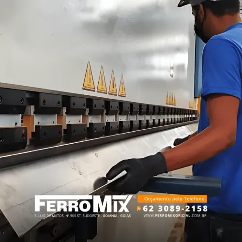 Corte e Dobra sob Medida: Precisão e Qualidade para Sua Obra!