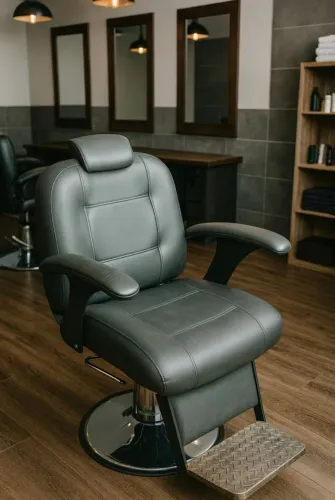 Cadeira Reclinável Hidráulica em Couro Ideal para Barbearia Salão