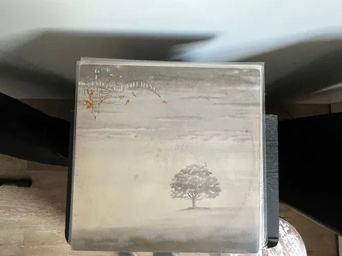 LP Genesis - Wind & Wuthering