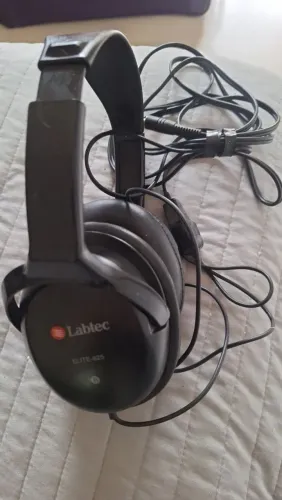 Headset para PC ou gaming , marca Labtec, semi novo.<br>R$50,00<br>Contato (22)99999.2939