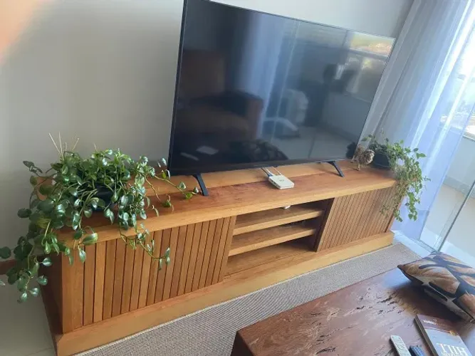 Rack para Sala em Madeira Maciça