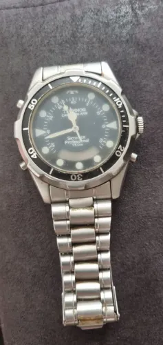 Technos Skydiver Professional 150m, com crono-alarm (chrono alarm),