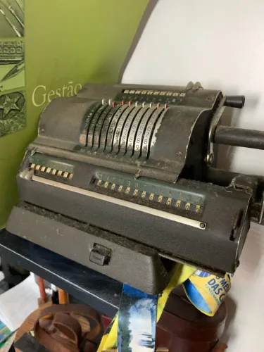 Calculadora Mecânica Antiga Funcionando