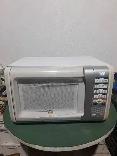 Microondas Midea 25 litros Grill 127 volts Conservado Garantia